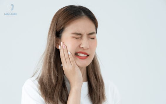 Trồng răng implant có đau không?